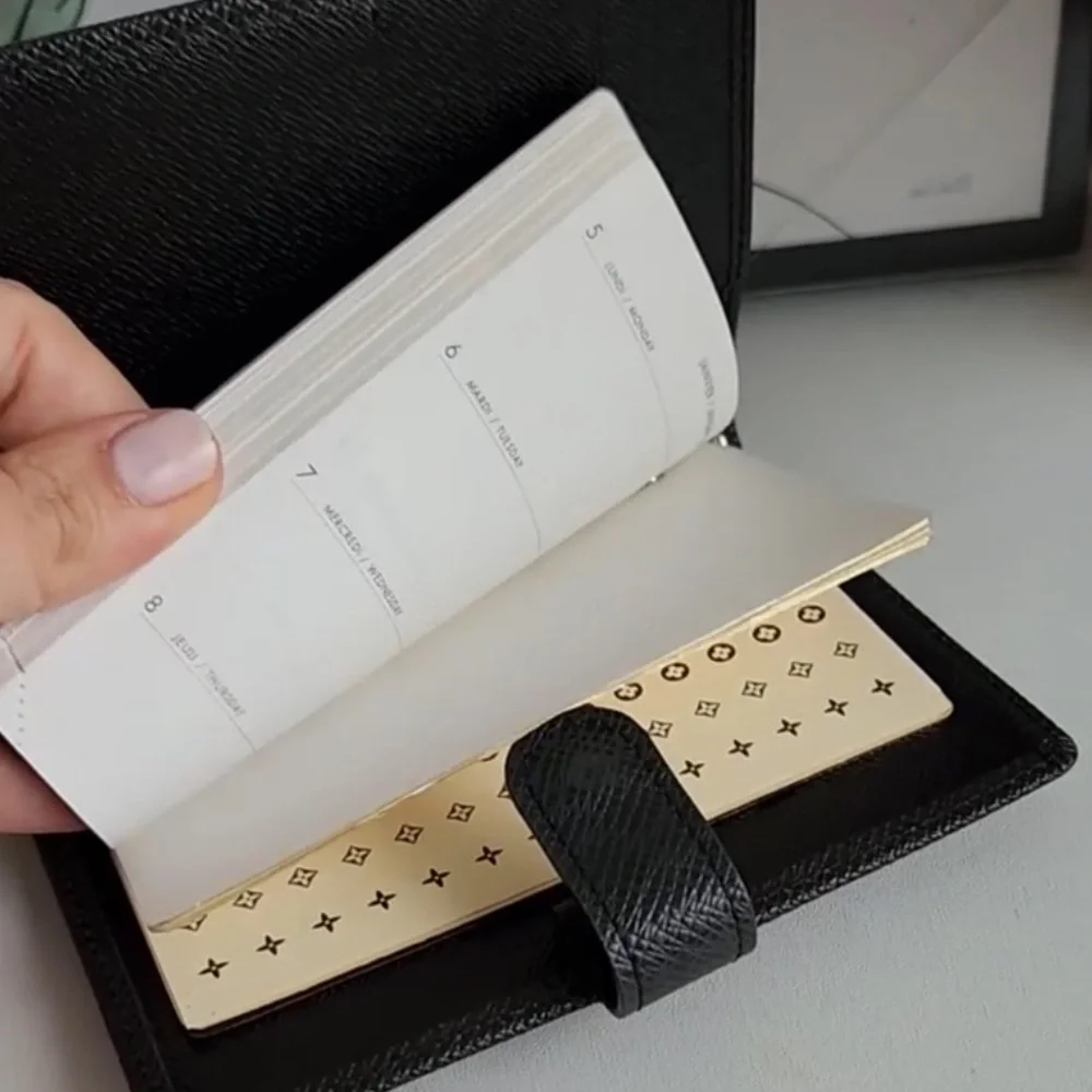 LOUIS VUITTON Taiga Leather PM Agenda